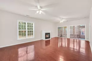 6420 Rockpoint Ln, Hoschton, GA 30548 - Photo 15