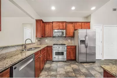 6420 Rockpoint Lane, Hoschton, GA 30548 - Photo 9