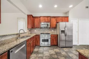 6420 Rockpoint Ln, Hoschton, GA 30548 - Photo 9