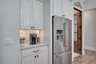 930 Champney, Saint Simons, GA 31522 - Photo 23