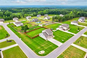 601 Dyer Dr, Locust Grove, GA 30248 - Photo 3