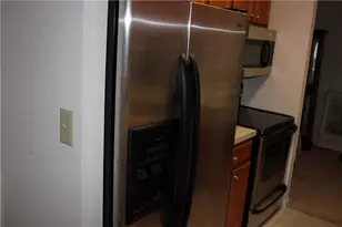 300 Johnson Ferry Rd, Atlanta, GA 30328 - Photo 5