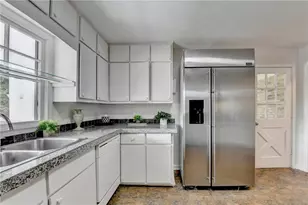 2648 Glenvalley Dr, Decatur, GA 30032 - Photo 17