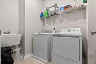 1820 Wellston Dr, Lawrenceville, GA 30043 - Photo 35