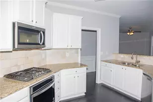 713 Baugh Springs Ln, Lawrenceville, GA 30044 - Photo 11