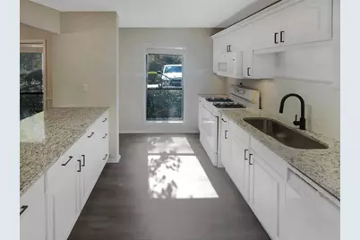 1405 Cumberland Court SE, Smyrna, GA 30080 - Photo 3