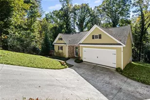 3675 Rosedale Cir, Gainesville, GA 30506 - Photo 3