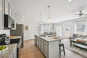 7437 Knoll Hollow Rd, Lithonia, GA 30058 - Photo 9