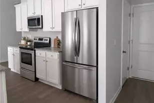 7443 Knoll Hollow Rd, Lithonia, GA 30058 - Photo 5