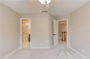 1355 Woodland Lake Dr, Snellville, GA 30078 - Photo 33