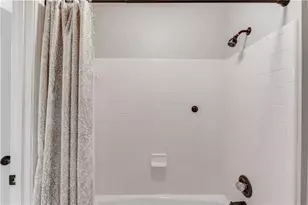 1355 Woodland Lake Dr, Snellville, GA 30078 - Photo 35