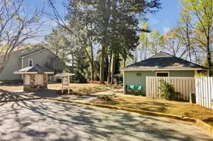 3001 Canyon Point Cir, Roswell, GA 30076 - Photo 33