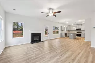 3604 Squires Pk Ln, Loganville, GA 30052 - Photo 7