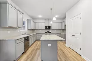 3715 Heron Creek Ct, Loganville, GA 30052 - Photo 15