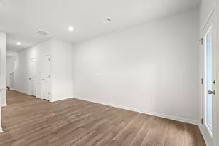 5975 Skylar Dr, Atlanta, GA 30336 - Photo 11