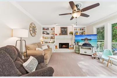 585 Emerald Parkway, Sugar Hill, GA 30518 - Photo 7