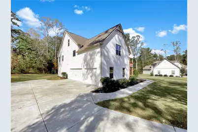 165 Durham Estates Drive, Sharpsburg, GA 30277 - Photo 13