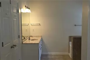 347 Canterbury Pl Dr, Suwanee, GA 30024 - Photo 9