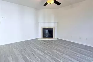 1593 Little Creek Dr, Lawrenceville, GA 30045 - Photo 3