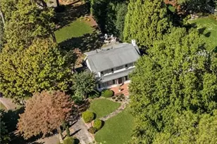 4220 Club Dr NE, Atlanta, GA 30319 - Photo 3