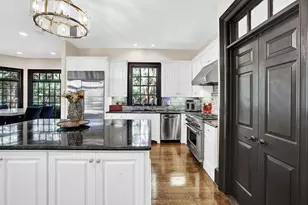 2636 Dobbs Cir NW, Atlanta, GA 30327 - Photo 43