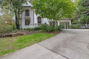 2636 Dobbs Cir NW, Atlanta, GA 30327 - Photo 3