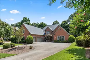 2765 Chandon Pl, Alpharetta, GA 30022 - Photo 3