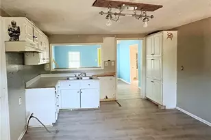 267 E Broad St, Newnan, GA 30263 - Photo 7