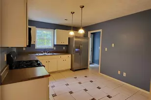 556 Creekstone Dr, Jonesboro, GA 30236 - Photo 3