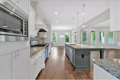 1298 Windsor Parkway NE, Atlanta, GA 30319 - Photo 11