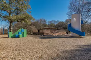 547 Elmwood Dr NE, Atlanta, GA 30306 - Photo 107