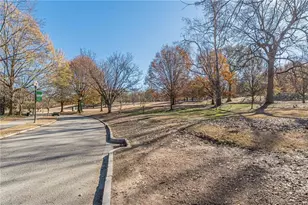 547 Elmwood Dr NE, Atlanta, GA 30306 - Photo 111