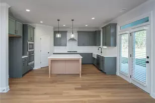 904 Bessie Ct, Loganville, GA 30052 - Photo 5