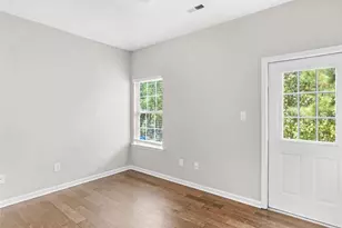 556 Maggie Ln, Jonesboro, GA 30238 - Photo 19