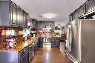 738 Worth Ct, Bethlehem, GA 30620 - Photo 3