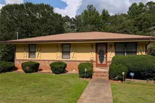 109 7th St, Carrollton, GA 30117 - Photo 1