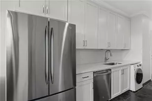 2575 Peachtree Rd NE, Atlanta, GA 30305 - Photo 15