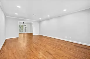 102 Defoors Mill Dr NW, Atlanta, GA 30318 - Photo 7