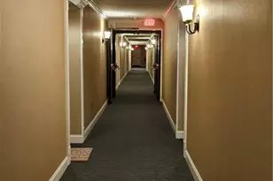 24208 Plantation Dr NE, Atlanta, GA 30324 - Photo 5