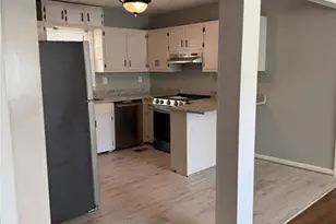 975 Ridgedale Dr, Lawrenceville, GA 30043 - Photo 9