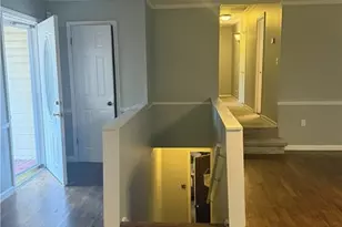 975 Ridgedale Dr, Lawrenceville, GA 30043 - Photo 5