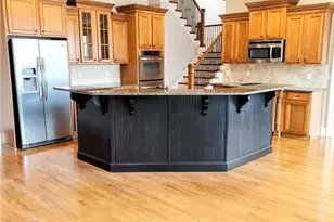 6437 Blue Water Dr, Buford, GA 30518 - Photo 5