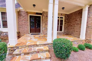 6437 Blue Water Dr, Buford, GA 30518 - Photo 3