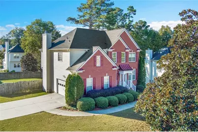 1905 Embassy Walk Lane, Lilburn, GA 30047 - Photo 11