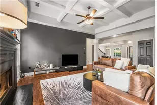 400 Autumn Bluff Dr, Lawrenceville, GA 30044 - Photo 3