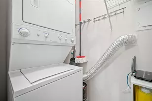 250 Pharr Rd NE, Atlanta, GA 30305 - Photo 19