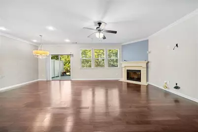 2126 Knoll Place NE, Atlanta, GA 30329 - Photo 11