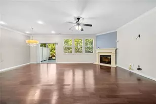 2126 Knoll Pl NE, Atlanta, GA 30329 - Photo 11