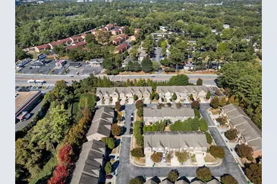 2126 Knoll Place NE, Atlanta, GA 30329 - Photo 3