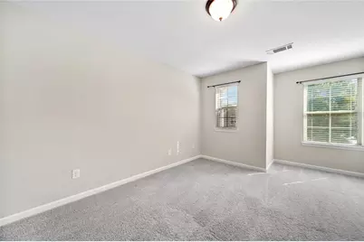 2126 Knoll Place NE, Atlanta, GA 30329 - Photo 17